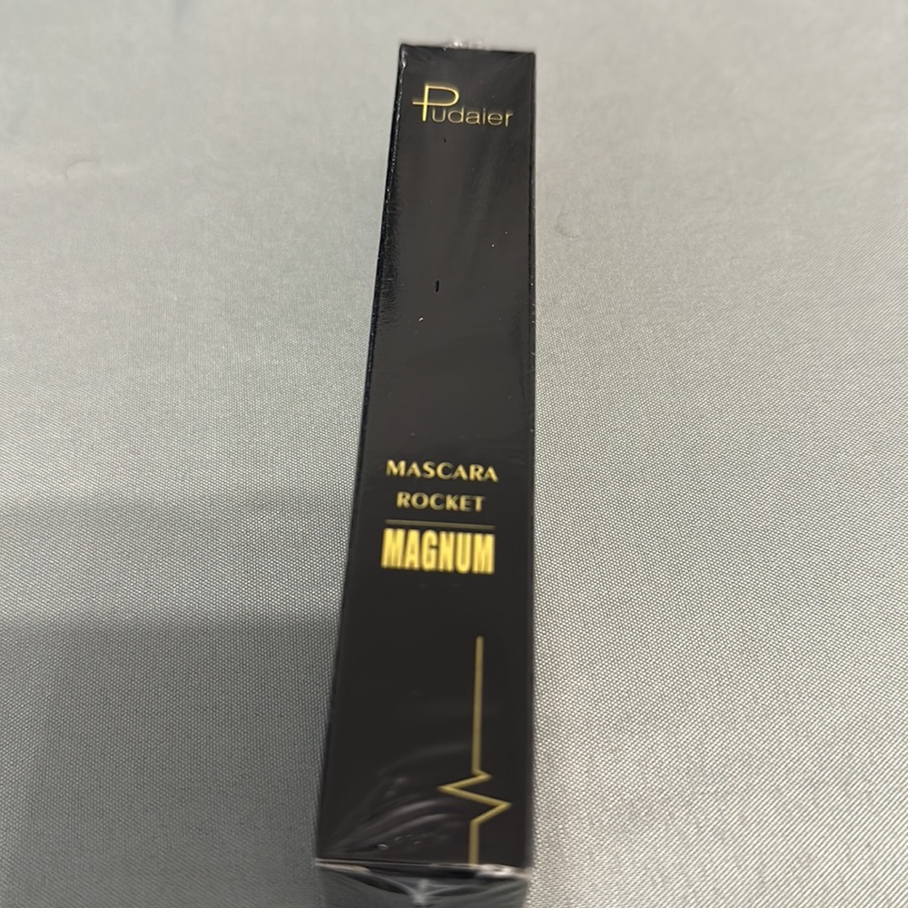 BNIB Makeup Bundle - Picture 2 of 7